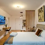 Διαμέρισμα Warm-toned By Blvd 47b5 - Free Parking *