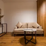 Διαμέρισμα Warm-toned By Blvd 47b5 - Free Parking *