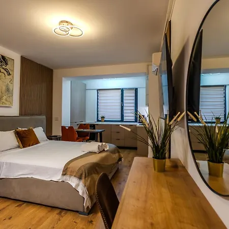 Contemporary Warm-toned With Modern Amenities - Blvd 47b5