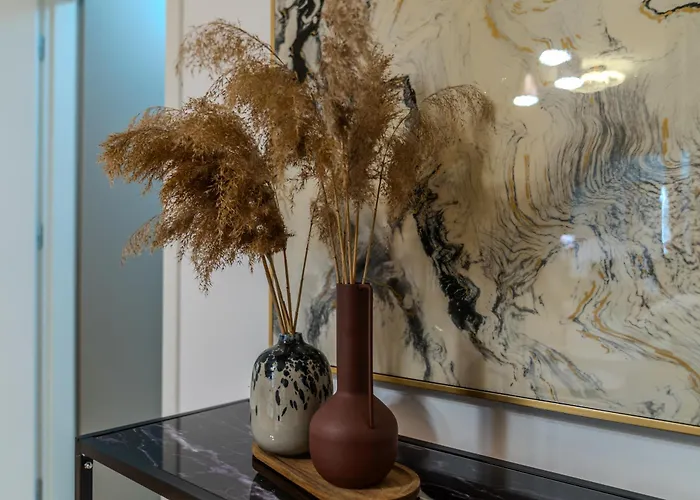 Apartament Contemporary Warm-toned With Modern Amenities - Blvd 47b5