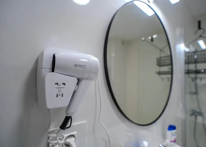 Apartament Contemporary Warm-toned With Modern Amenities - Blvd 47b5 *