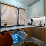 Warm-toned By Blvd 47b5 - Free Parking