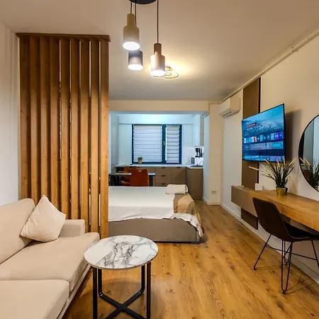 Warm-toned By Blvd 47b5 - Free Parking Apartment *