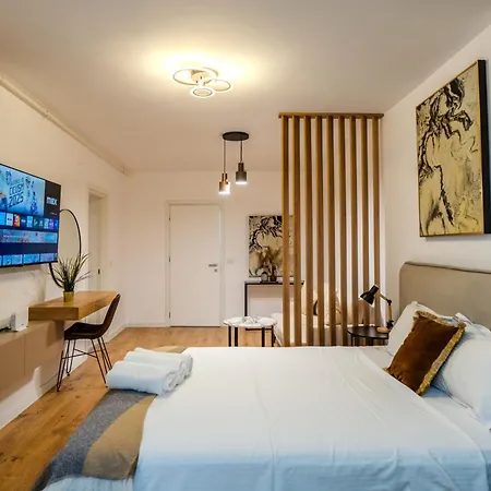 Appartement Contemporary Warm-toned With Modern Amenities - Blvd 47b5 *