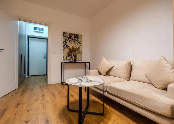 Apartment Warm-toned By Blvd 47b5 - Free Parking